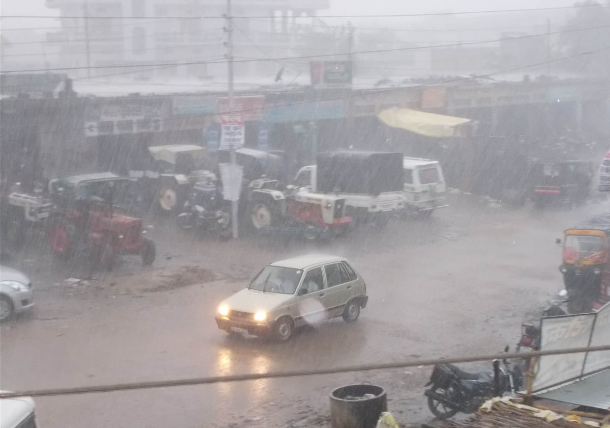 Polls opened cleaned by rain, water entered houses