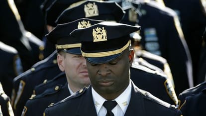 Muslim police officers suspended over beard