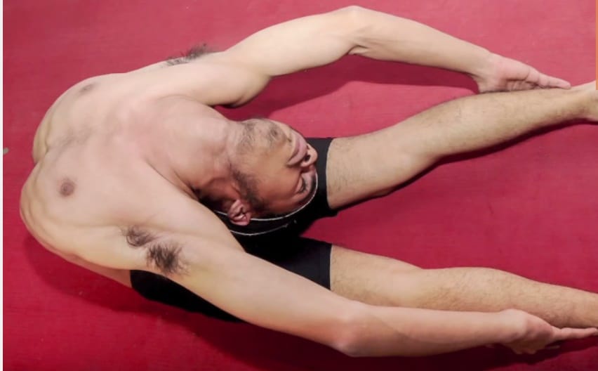 rubberman jaspreet singh kalra, jaspeet singh kalra amazing flexible body, rubberman
