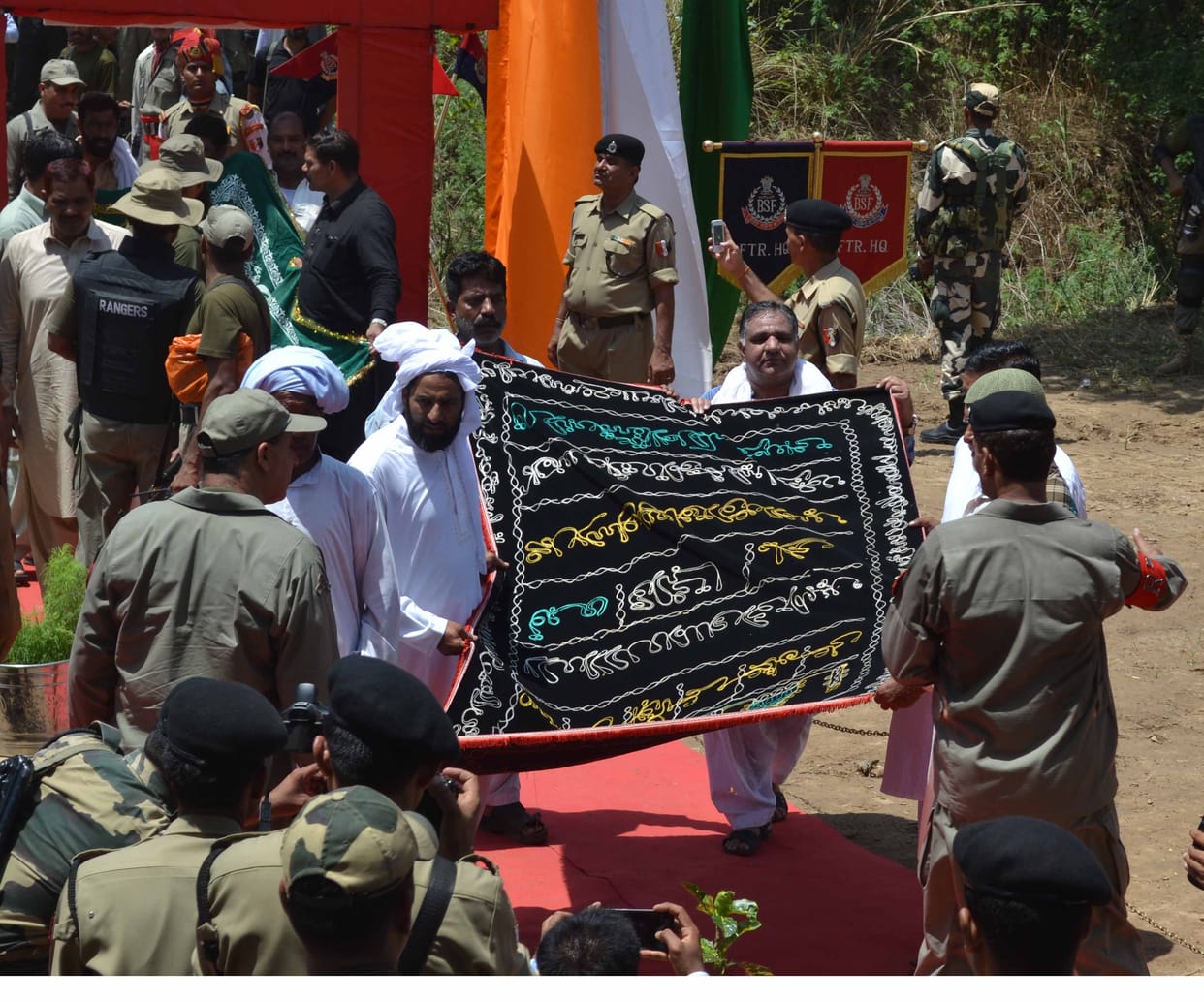 Baba Cmaliyal Fair on border
