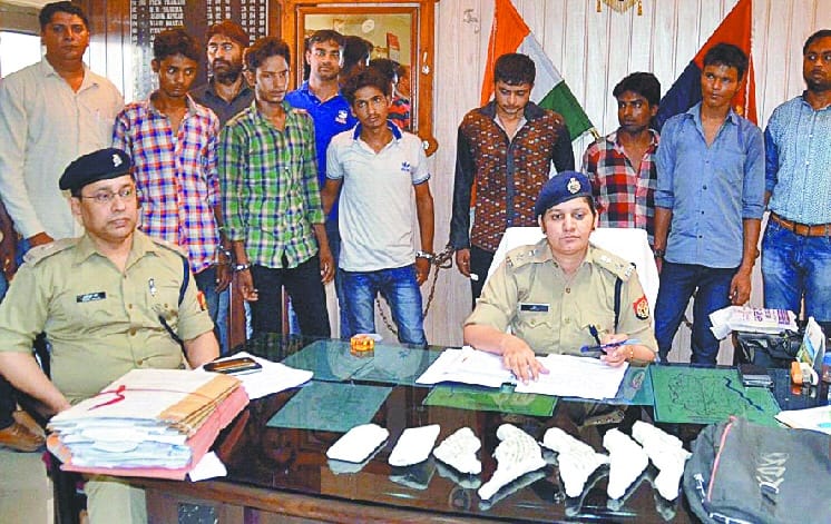 six crooks of  Khatta gang arrested 