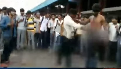 People just film a youth being stabbed at bus stand
