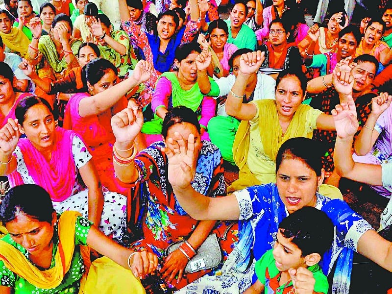 Rajindera Hospital, strikes, contract nurse, picketing, Patiala