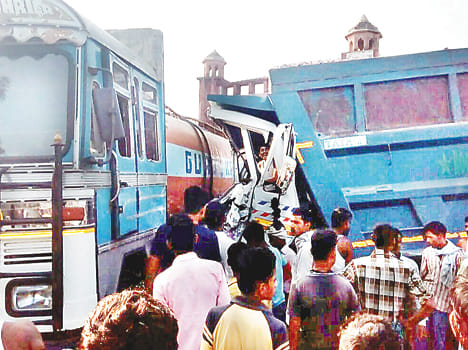in raod middleaged killed