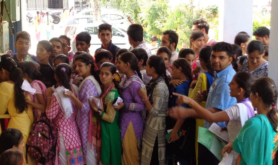 Students flock to Hamirpur college for admissions