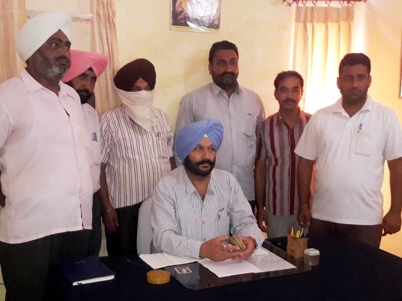 fraud, tarn taran patwari arrest, patwari arrest in bribe case, tarn taran, amritsar