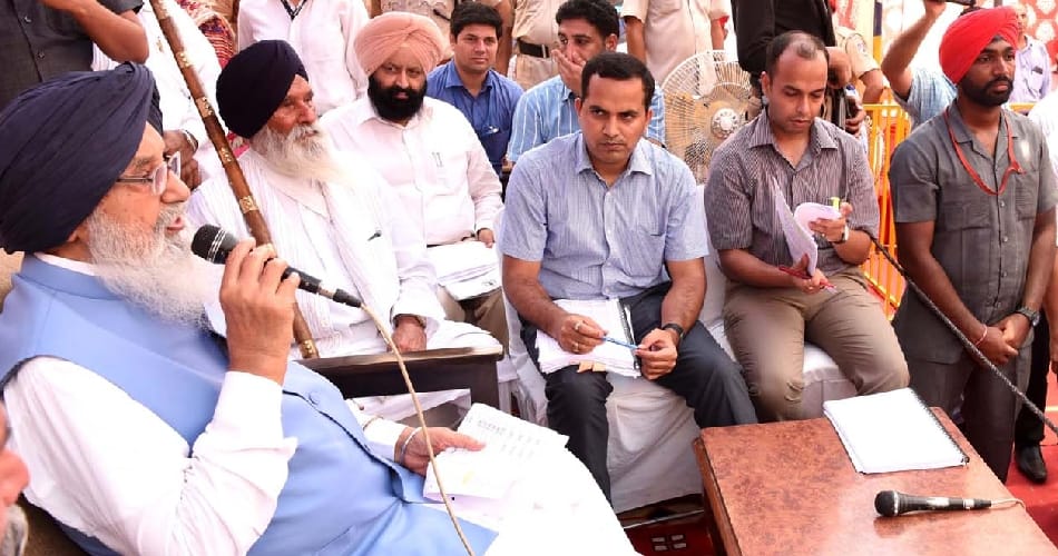 punjab chief minister prakash singh badal fell ill, three days programme cancelled