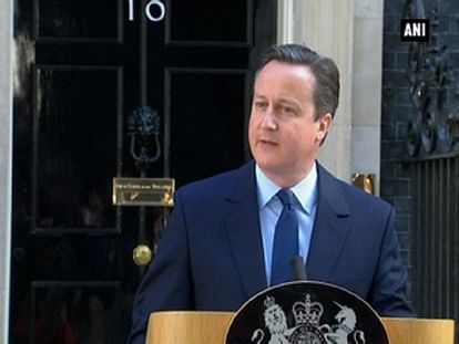 David Cameron resigns after Britons vote to leave EU 