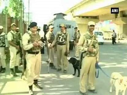 Security forces avert tragedy, defuse IED 