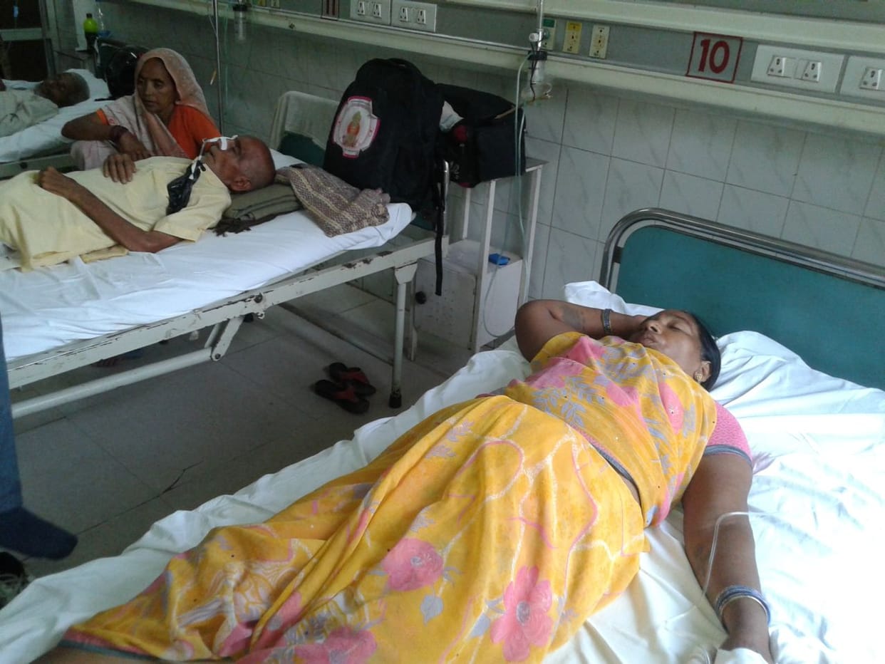 Five people suffering from diarrhea, hospitalized
