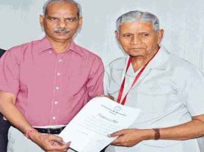 Rajasthan: ex IAS got his llb degree after 47 years