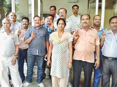 DRDA gifts personnel after 32 years