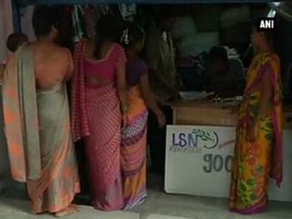 Watch: Store allows poor to shop for free