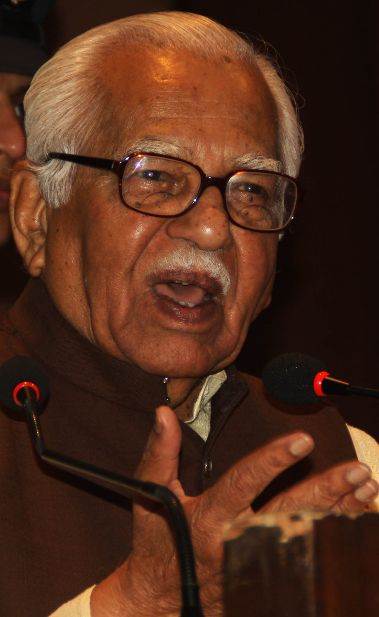 governor ram naik speaks on clash in samajwadi party.