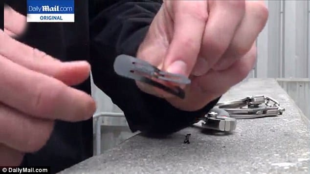 Former CIA agent reveals incredible trick that will get you out of HANDCUFFS using barrette clip