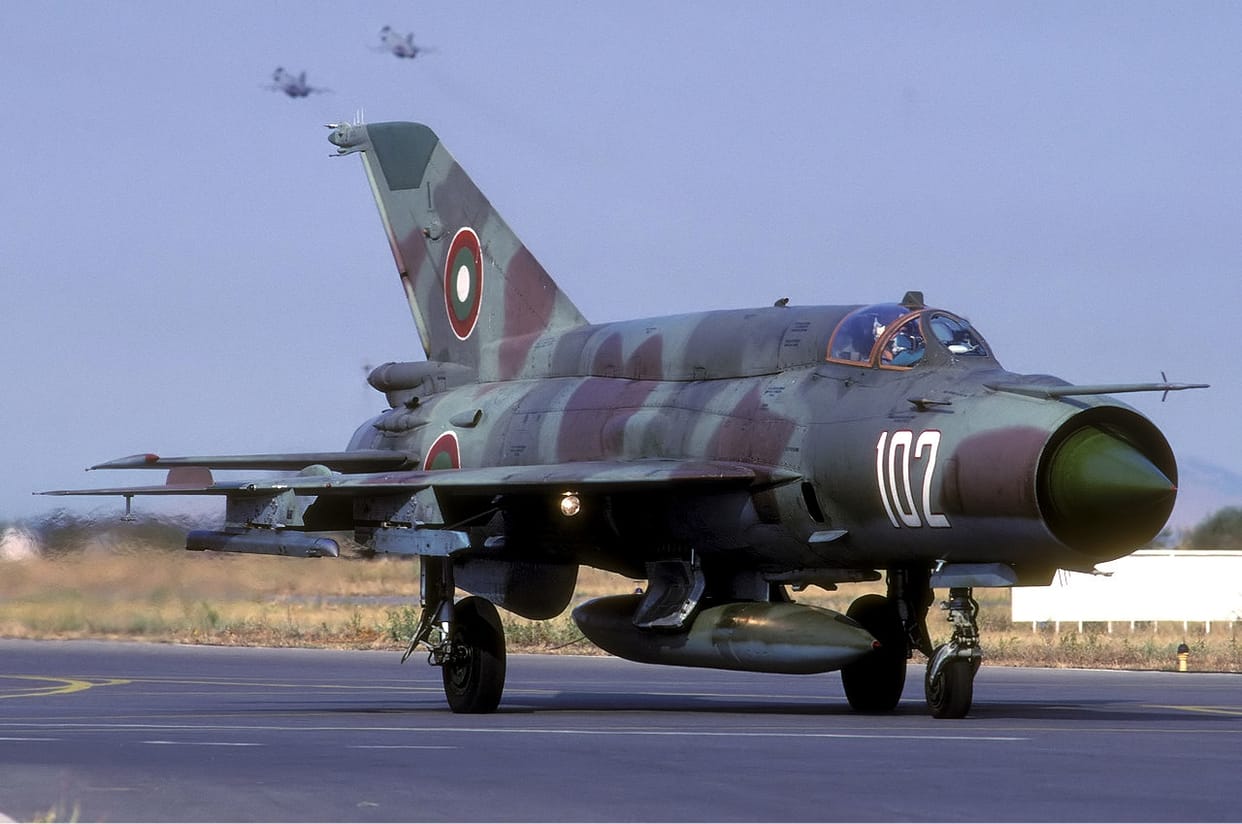 mig 21 Emergency Lending at jaipur airport