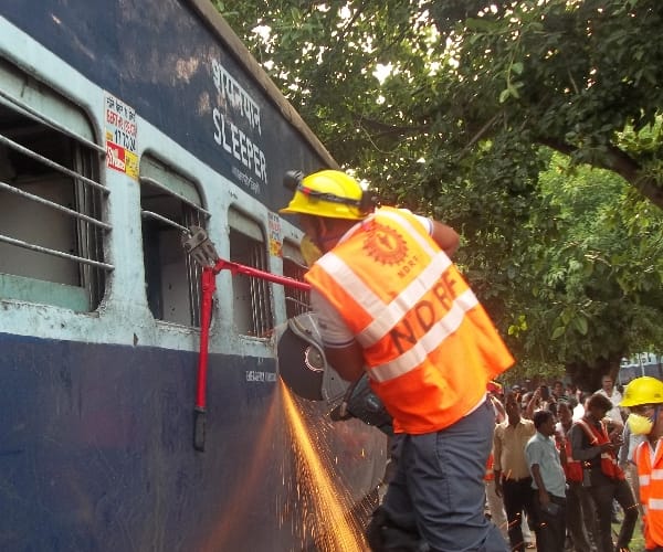 A mock drill at Lucknow junction at Aishbagh.