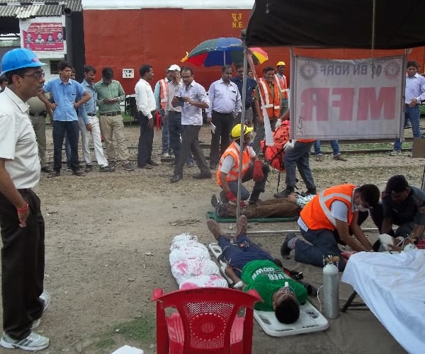 A mock drill at Lucknow junction at Aishbagh.