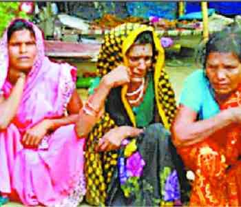 Youth killed, the bodies dumped along the track