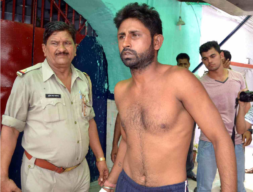 Conflict in UP 's Muzaffarnagar jail , a prisoner's death