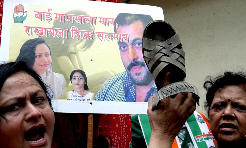Congress ladies wing supporters protest against Salman Khan
