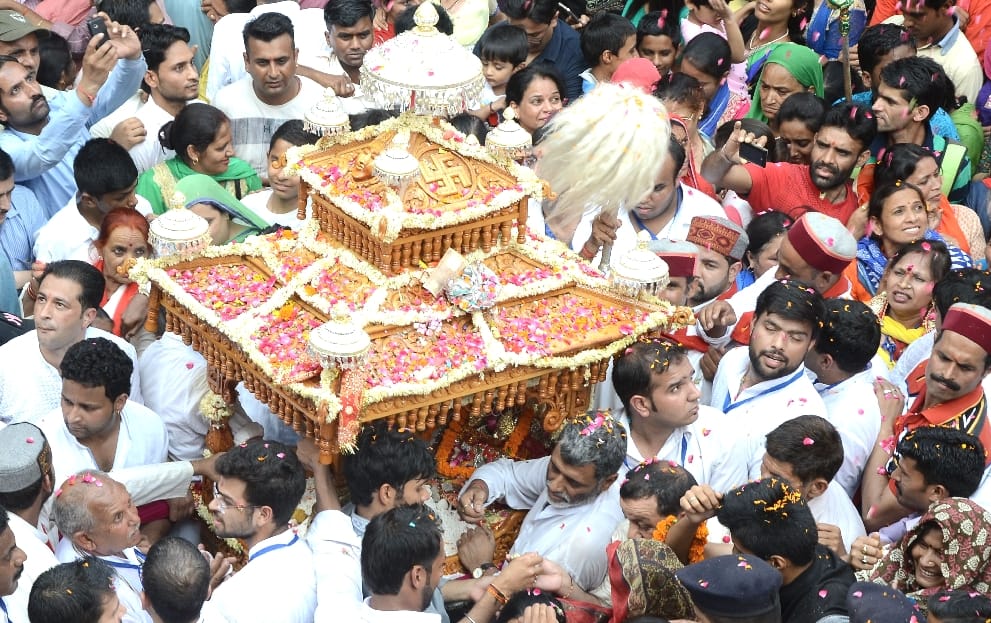 Shoolini fair started at solan, live photos.