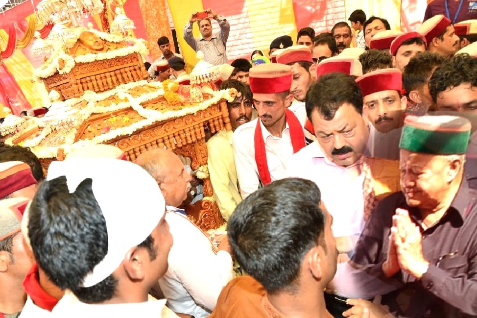 Shoolini fair started at solan, live photos.