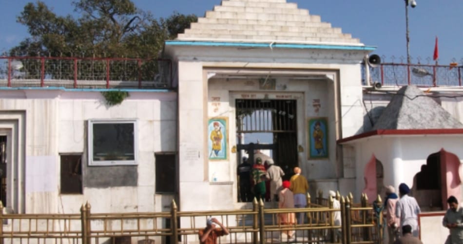 sikh people Unwavering faith in naina devi mandir, weird places, weird temple, ajab gajab temple