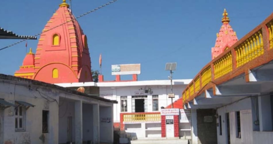 unique temple of maa durga, named naina devi temple, where guru gobind singh stayed