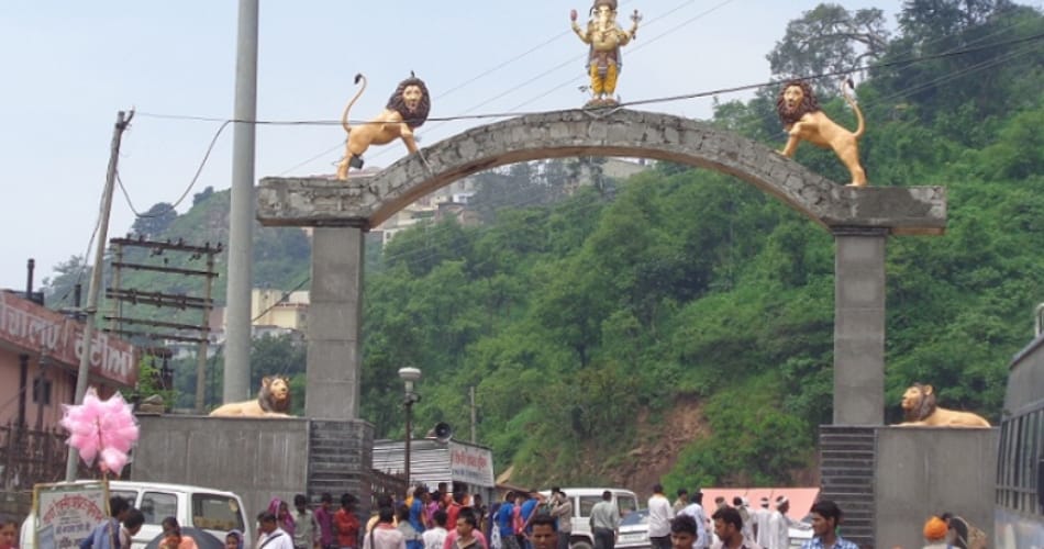 unique temple of maa durga, named naina devi temple, where guru gobind singh stayed