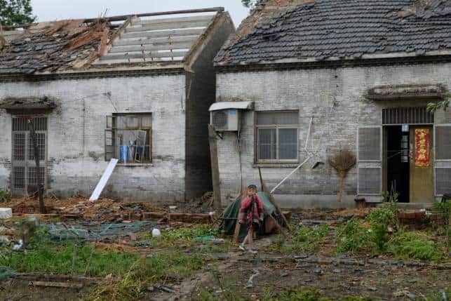 Savage storm pummels eastern China, killing 98