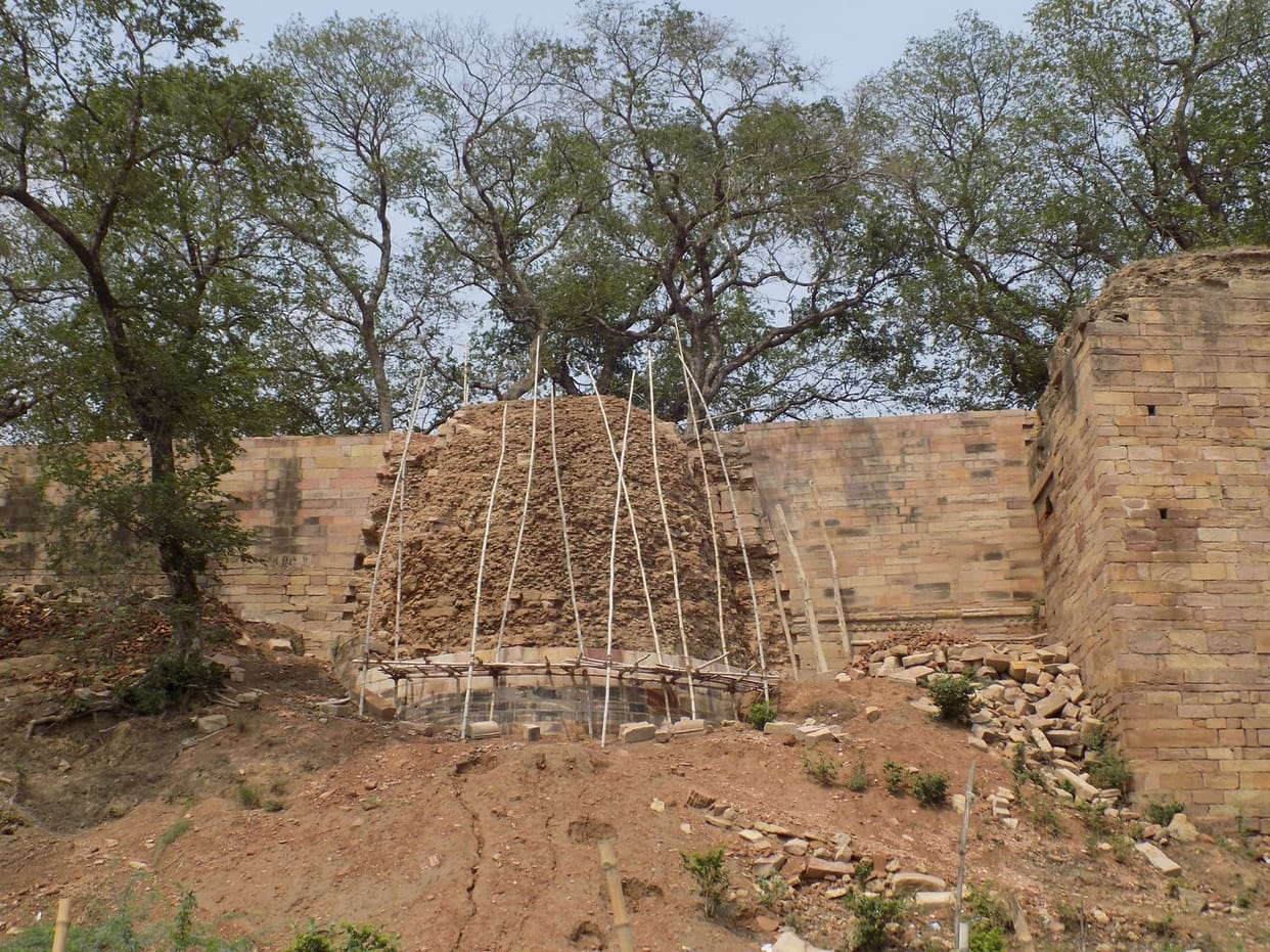 The western end of the royal castle turret collapsed, walls Drkin