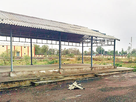The team saw markets became deserted lying half billion