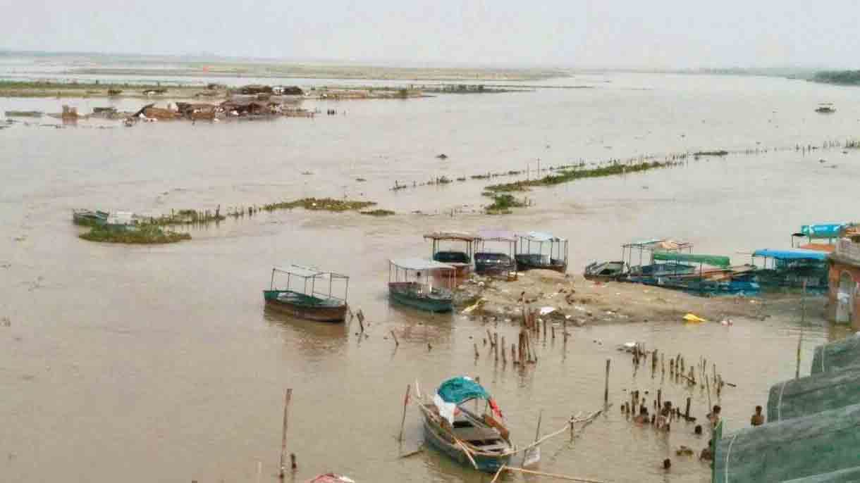 water flow,ganga,amroha