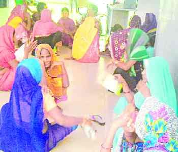 Patients are treated by ward boy lay on the floor