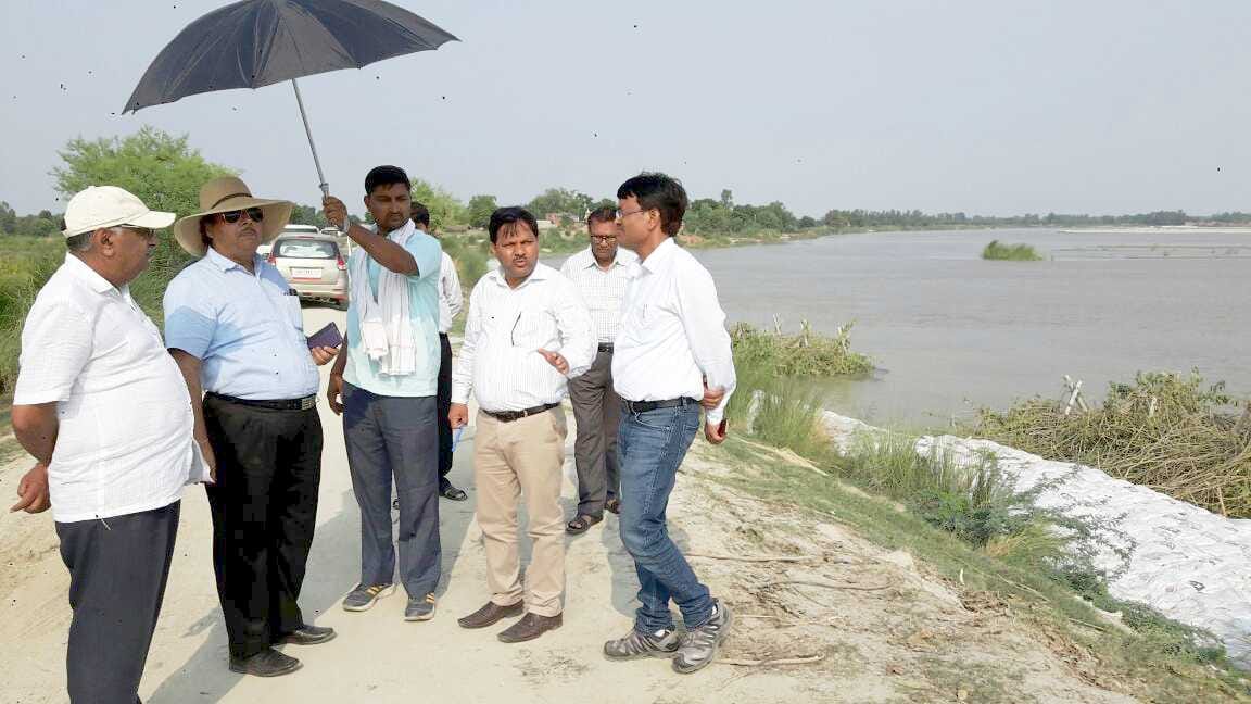 Chief engineers saw dams arrangements