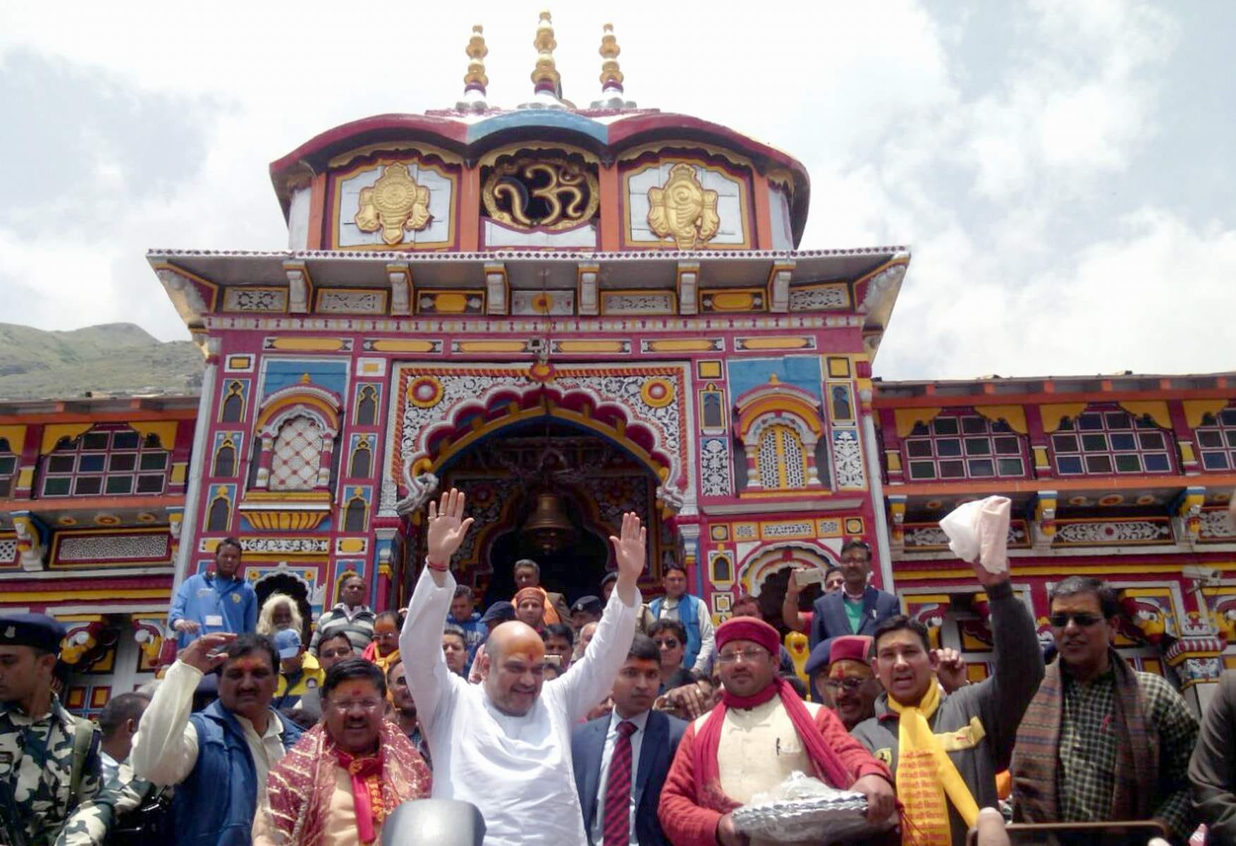 badrinath visit photos of bjp president amit shah.