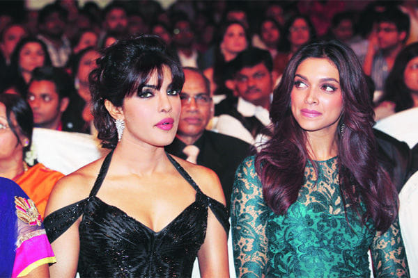 deepika padukone refuse to share stage with priyanka