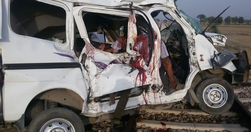 accident, train accident, trial train accident, delhi business man died in accident