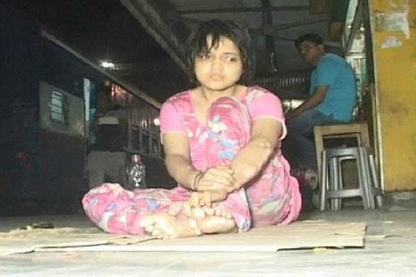 handicape girl found on railway station, disable girl left on railway station, yamunanagar, haryana