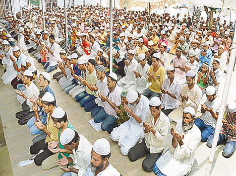  jume kee namaaj mein maangee baarish kee dua Praying for rain at Friday prayers sought