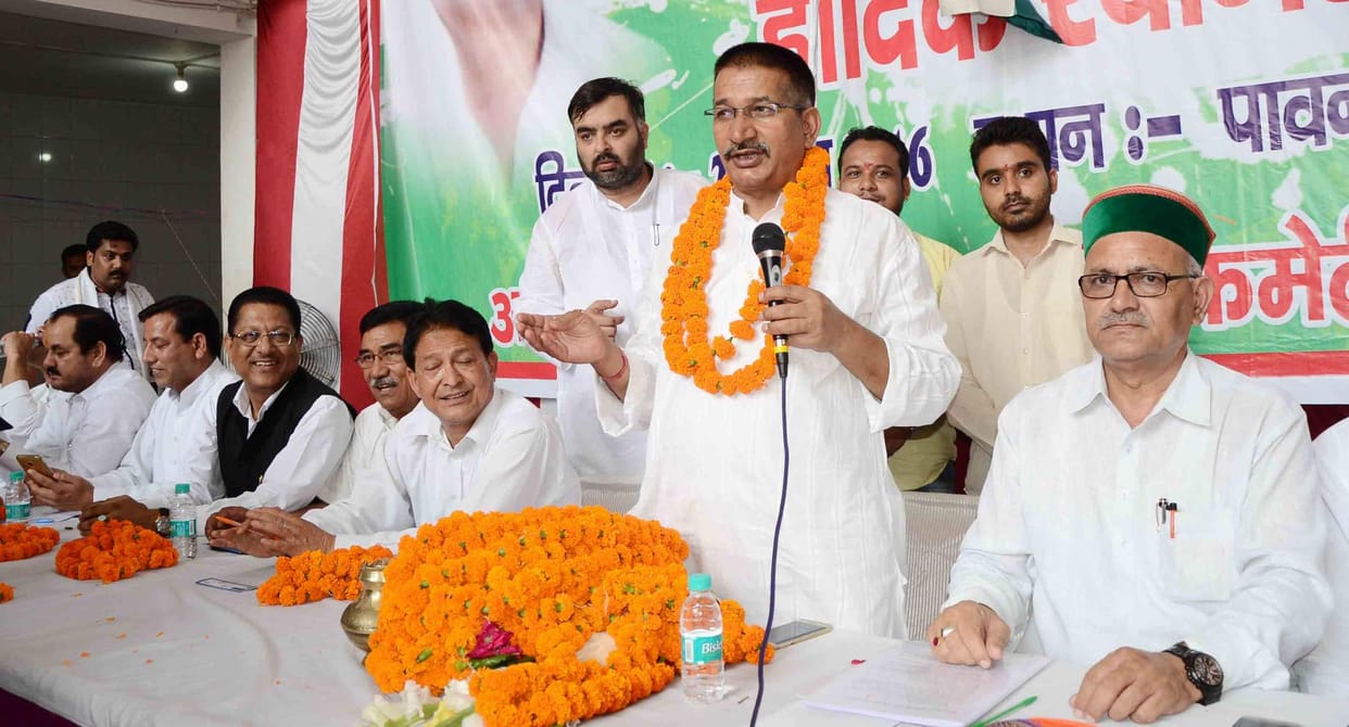 Shah should apologize to the people of Uttarakhand
