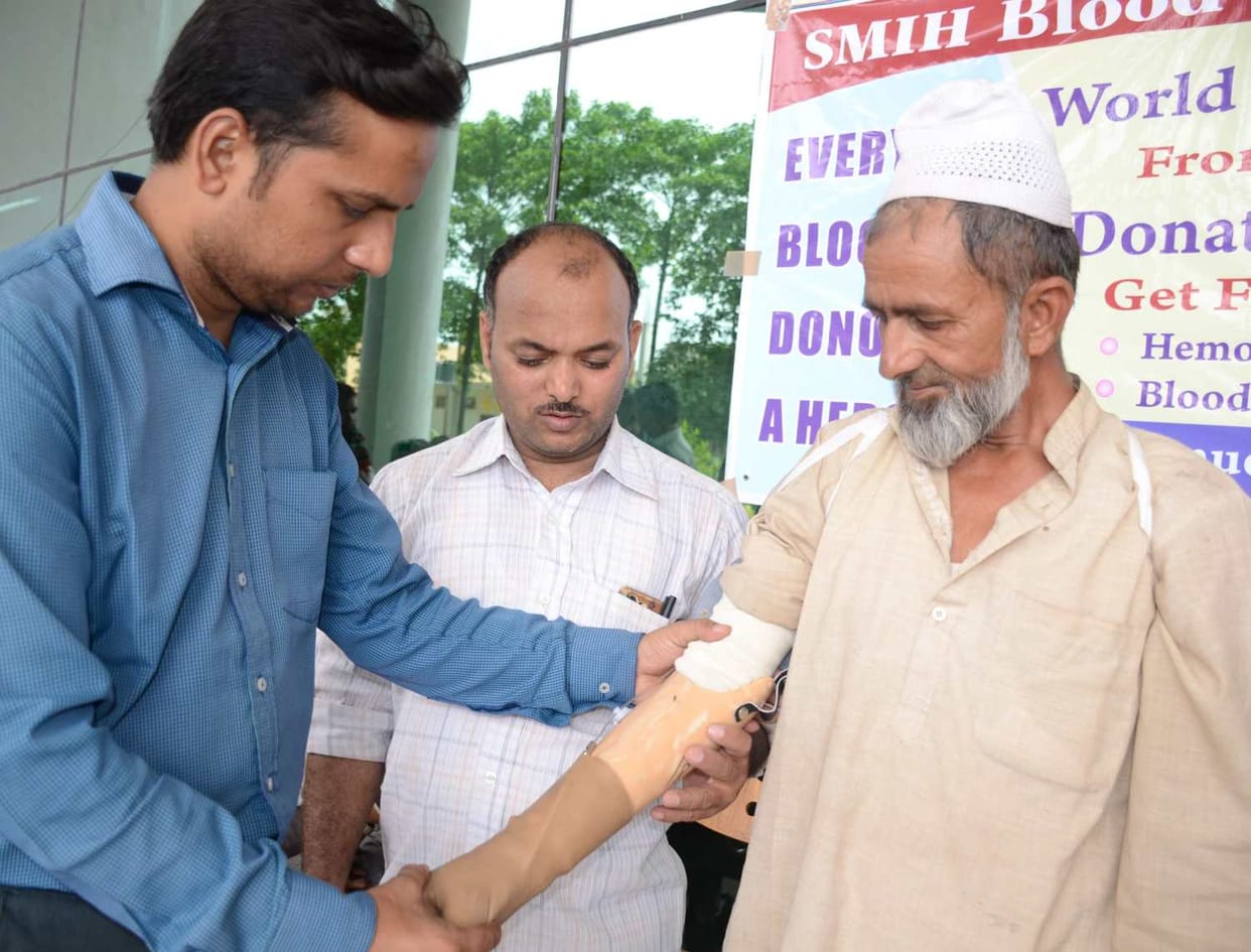 amar ujala and indresh hospital distributed Artificial limbs