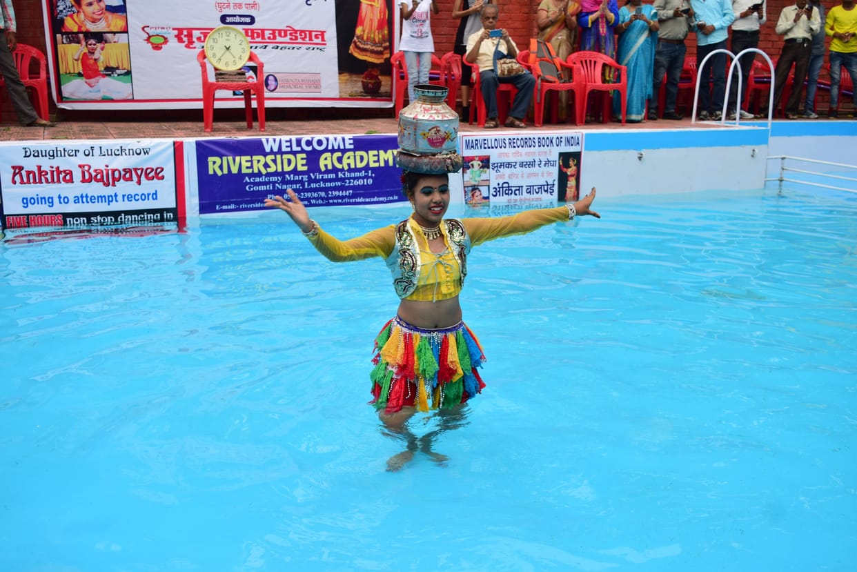  ankita bajpai creates record of dancing in water