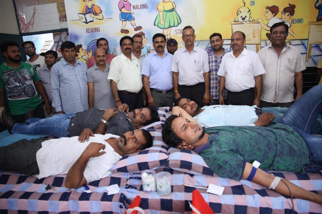 blood donation, blood donation camp, gmch 32 blood donation camp, chandigarh