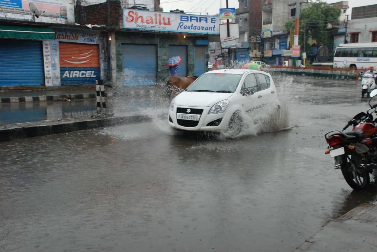heavy rain in kathiua