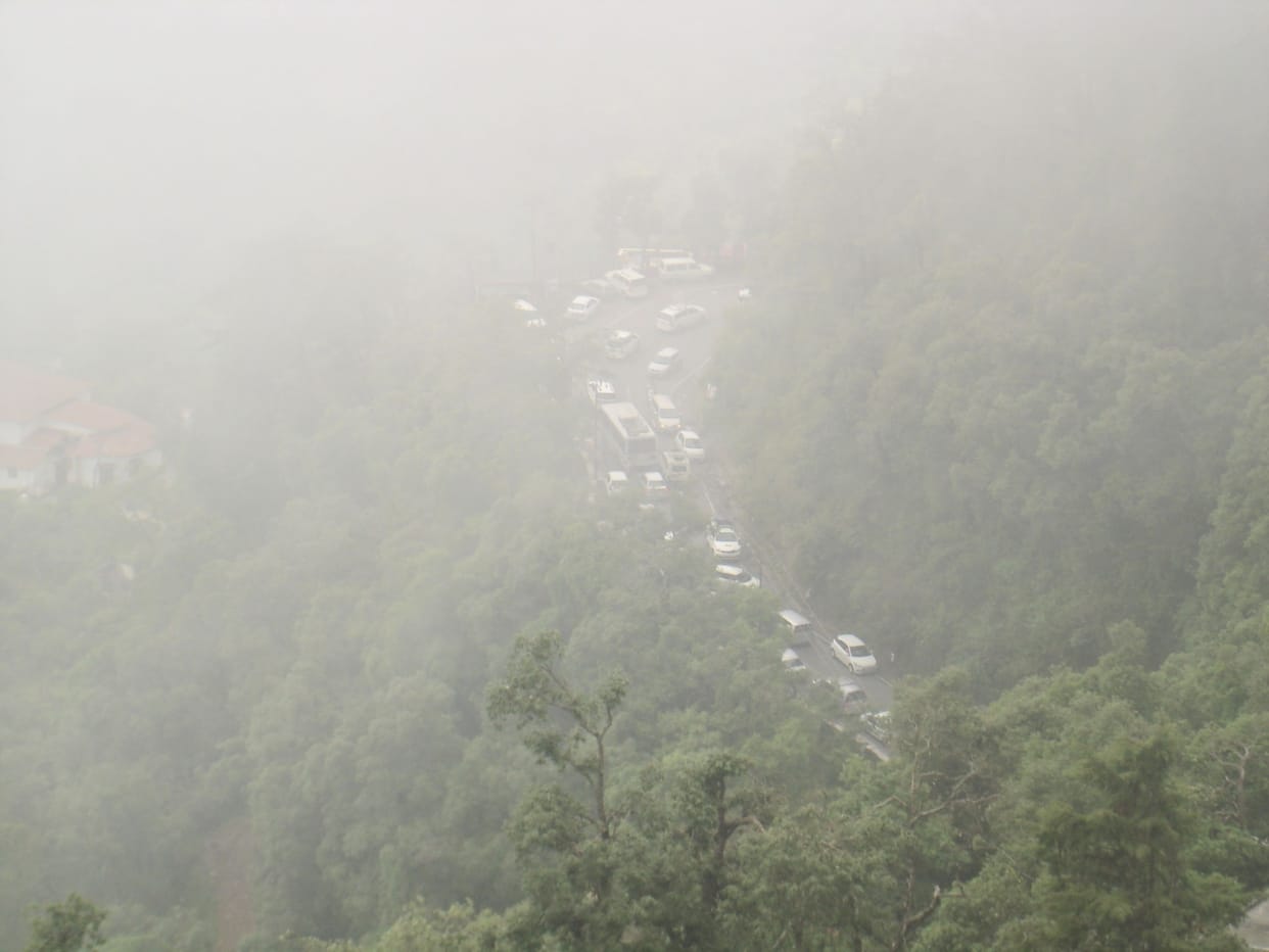 long traffic jam in mussoorie
