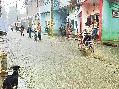 Polls opened cleaning 15 minutes by rain