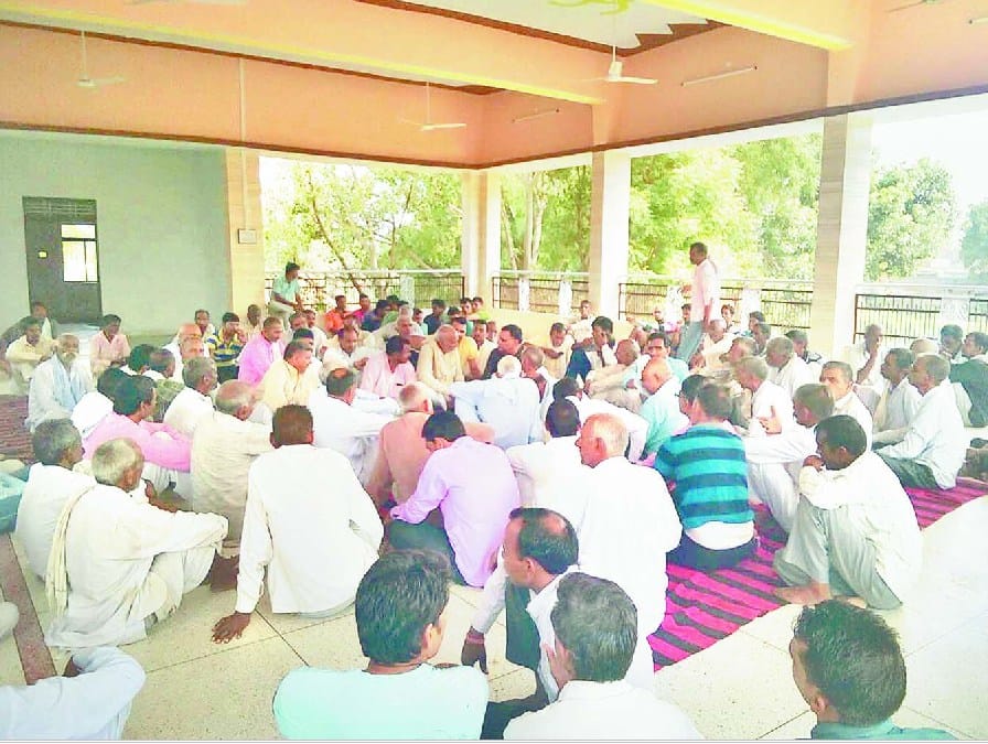 In Narnaul, vinod murder case, villeger come together for justice