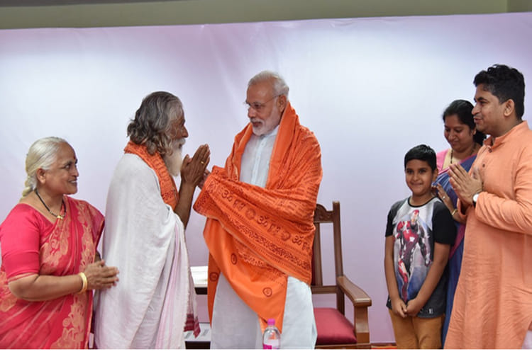PM Modi gratitude Chandrakant Kulkarni who Donates for Clean India 